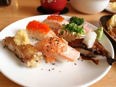 ซูชิพรีเมี่ยมเซ็ท