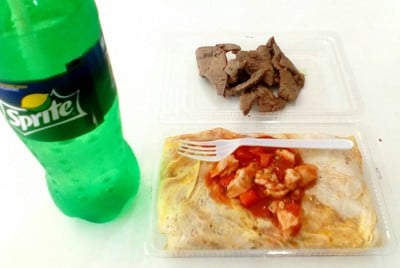 มักกะโรนีไก่ห่อไข่+ตับทอด