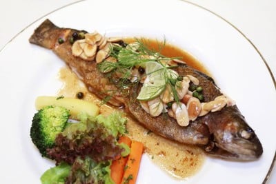 Truite meunière au poivre vert ou aux amandes