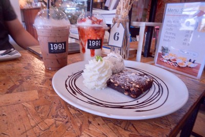 อาหาร หรือ เครื่องดื่ม