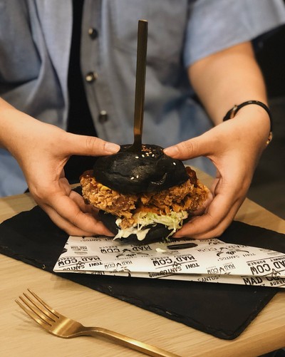 MadCow Burger by ToniSantos Asok สาขาอโศก