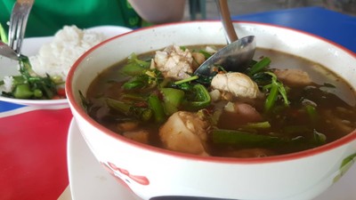 อาหาร หรือ เครื่องดื่ม