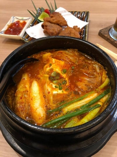 หม้อไฟกิมจิเนื้อตุ๋น