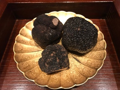 BLACK TRUFFLE