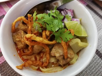 ข้าวซอยไก่