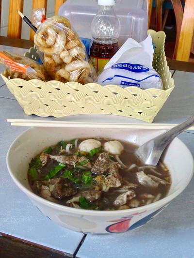 ก๋วยเตี๋ยวหมูตุ๋น