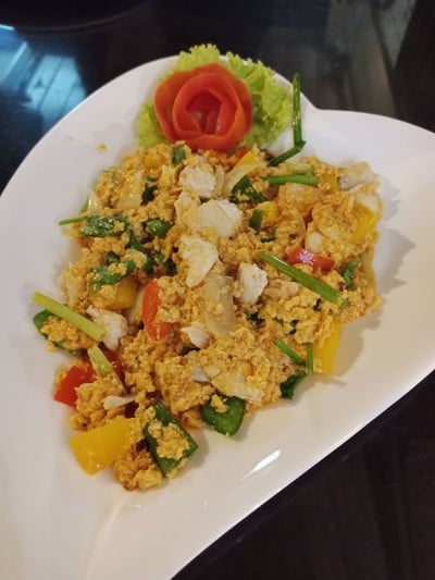 เนื้อปูผัดผงกระหรี่