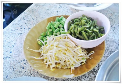 ผักแกล้ม