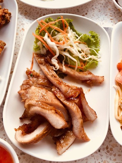 คอหมูย่าง