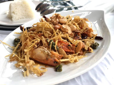กุ้งทอดราดซอสมะขาม