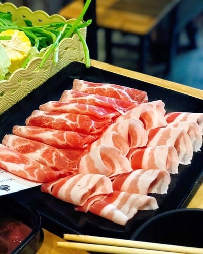 อิ่มหมีพีมัน ชาบูบุฟเฟ่ต์ สวนดอก