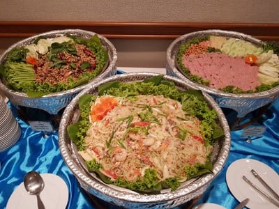 ยำวุ้นเส้น ลาบ แหนมสด