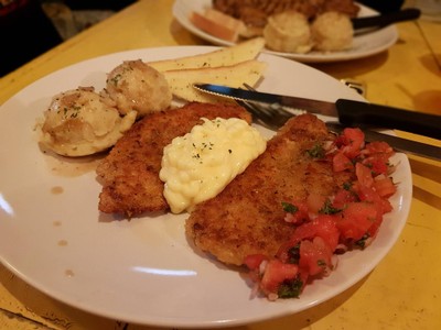 สเต็กไก่พาเมซานชีส