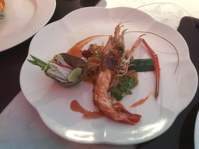 ผัดไทยกุ้งแม่น้ำ