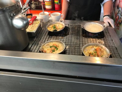 อาหาร หรือ เครื่องดื่ม