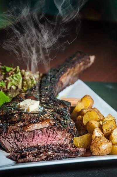 Hungry Wolf's Steak & Ale House (ฮังกรี้ วูฟล์) Hungry Wolf's Steak & Ale House (ฮังกรี้ วูฟล์)