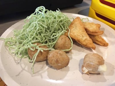 อาหาร หรือ เครื่องดื่ม