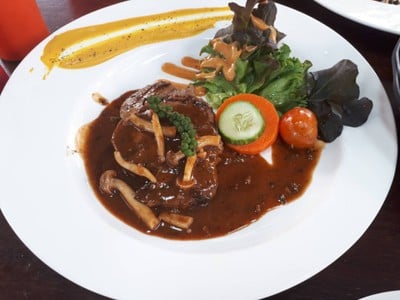 พอร์คชอปหมูพริกไทยดำ