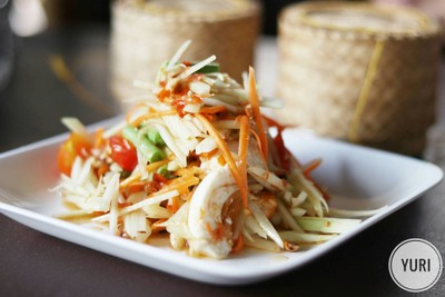 ส้มตำไทยไข่เค็ม