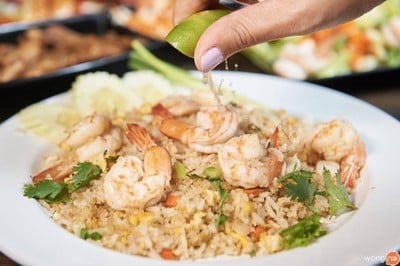 เมนูของร้าน เทียบท่า ณ ศรีราชา