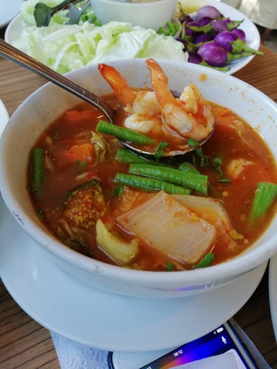 แกงส้มกุ้งผักรวม