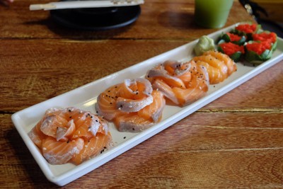 SALMON SASHIMI