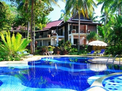 คลิฟบีชรีสอร์ท