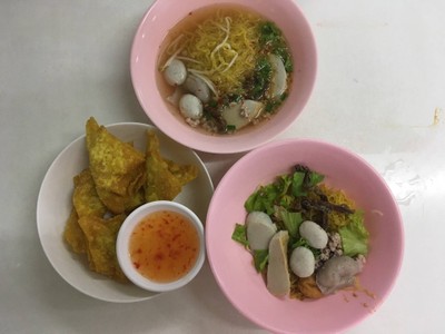 เมนูของร้าน ล้งเล้งลูกชิ้นปลา - ก๋วยเตี๋ยวเย็นตาโฟรสเยี่ยม สาขาบรรทัดทอง