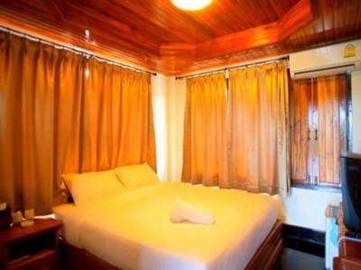 Si Sawat Resort