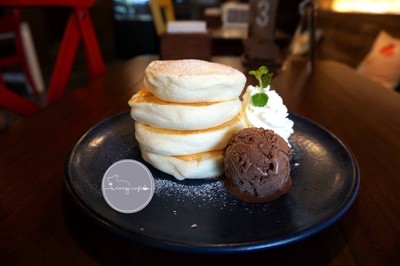 Corgi Cafe (คอร์กี้ คาเฟ่) ท่าม่วง Corgi Cafe (คอร์กี้ คาเฟ่) ท่าม่วง