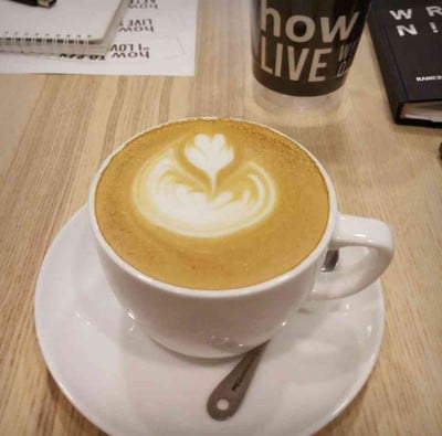 ลาเต้ร้อน