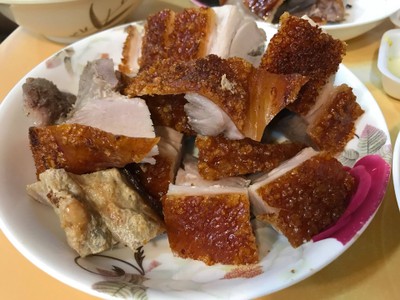 หมูกรอบ