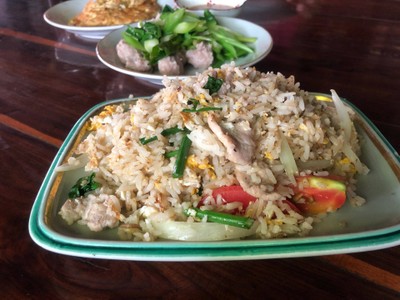 ข้าวผัดหมู