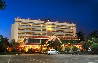 โรงแรมแม่ยมพาเลส