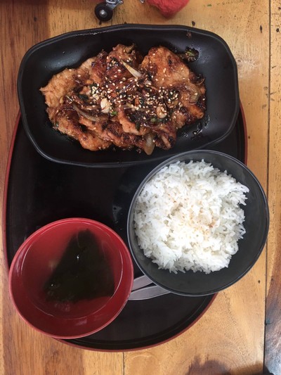 อาหาร หรือ เครื่องดื่ม