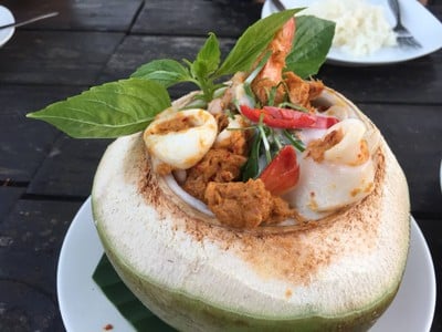 เมนูของร้าน ริมผา ลาภิน