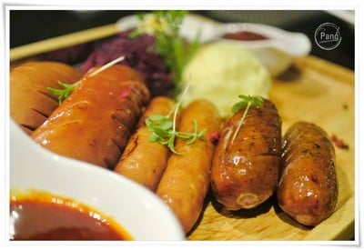 100m Wine & Bistro (100 เมตรไวน์แอนด์บิสโทร) 100m Wine & Bistro (100 เมตรไวน์แอนด์บิสโทร)