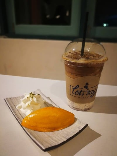 Let's Say Cafe : 24 Hours ราชวิถี 3