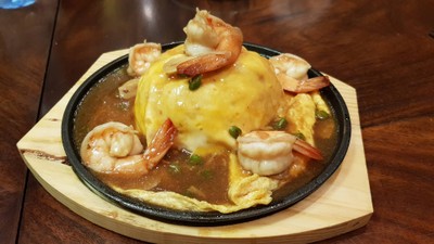 ข้าวหน้ากุ้งพริกสดไข่ข้น