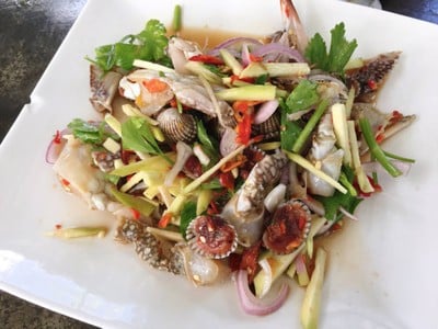 มาดาม คาเฟ่ แอนด์ รีสอร์ท (Madame Cafe and Resort) มาดาม คาเฟ่ แอนด์ รีสอร์ท (Madame Cafe and Resort)