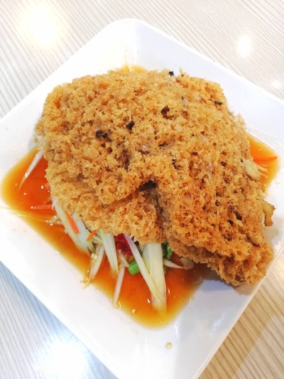 ตำปลาดุกฟู ราคา 150 บาท