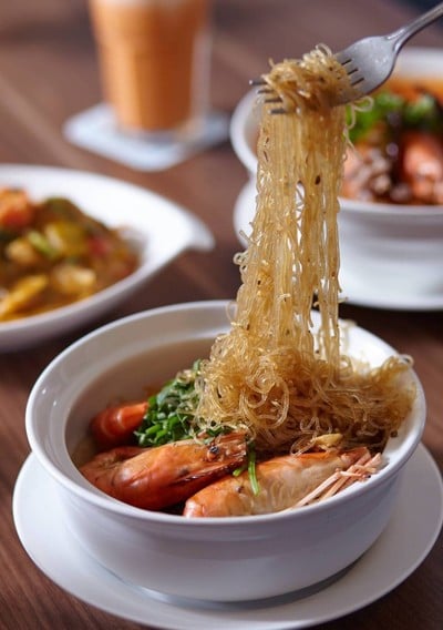 เมนูของร้าน ต้มยำกุ้ง ถนนข้าวสาร