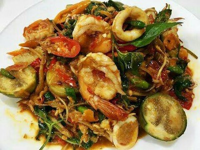 ผัดฉ่าอันดามัน / Stir Fried Spicy Seafood