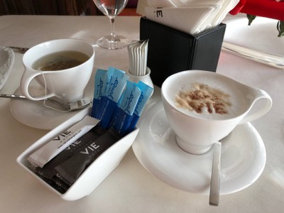 อาหาร หรือ เครื่องดื่ม