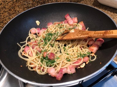 วิธีทำ Bacon Garlic Spaghetti 