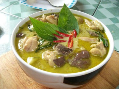 เขียวหวานไก่ / Green Curry