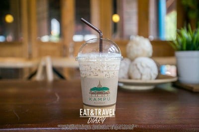 ร้านกาแฟต้นก้ามปู Cafe'de Kampu (ร้านกาแฟต้นก้ามปู) ร้านกาแฟต้นก้ามปู Cafe'de Kampu (ร้านกาแฟต้นก้ามปู)
