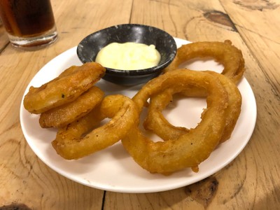 หอมทอด กับ ซอสสไปซีมาโย