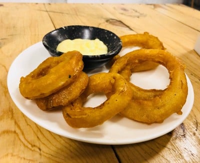 หอมทอด กับ ซอสสไปซีมาโย