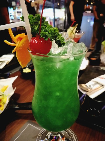 อาหาร หรือ เครื่องดื่ม